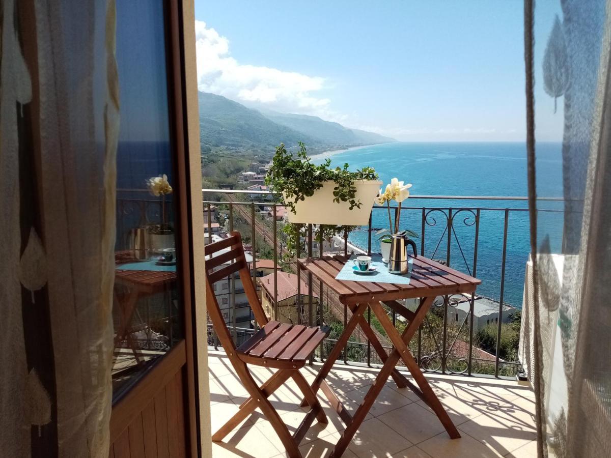 Apartament Un Oblo Sul Mare San Lucido Pokój zdjęcie